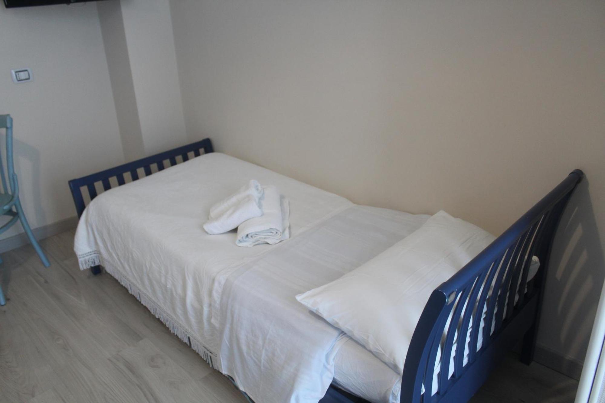 Donna Melina Bed & Breakfast Mileto Luaran gambar