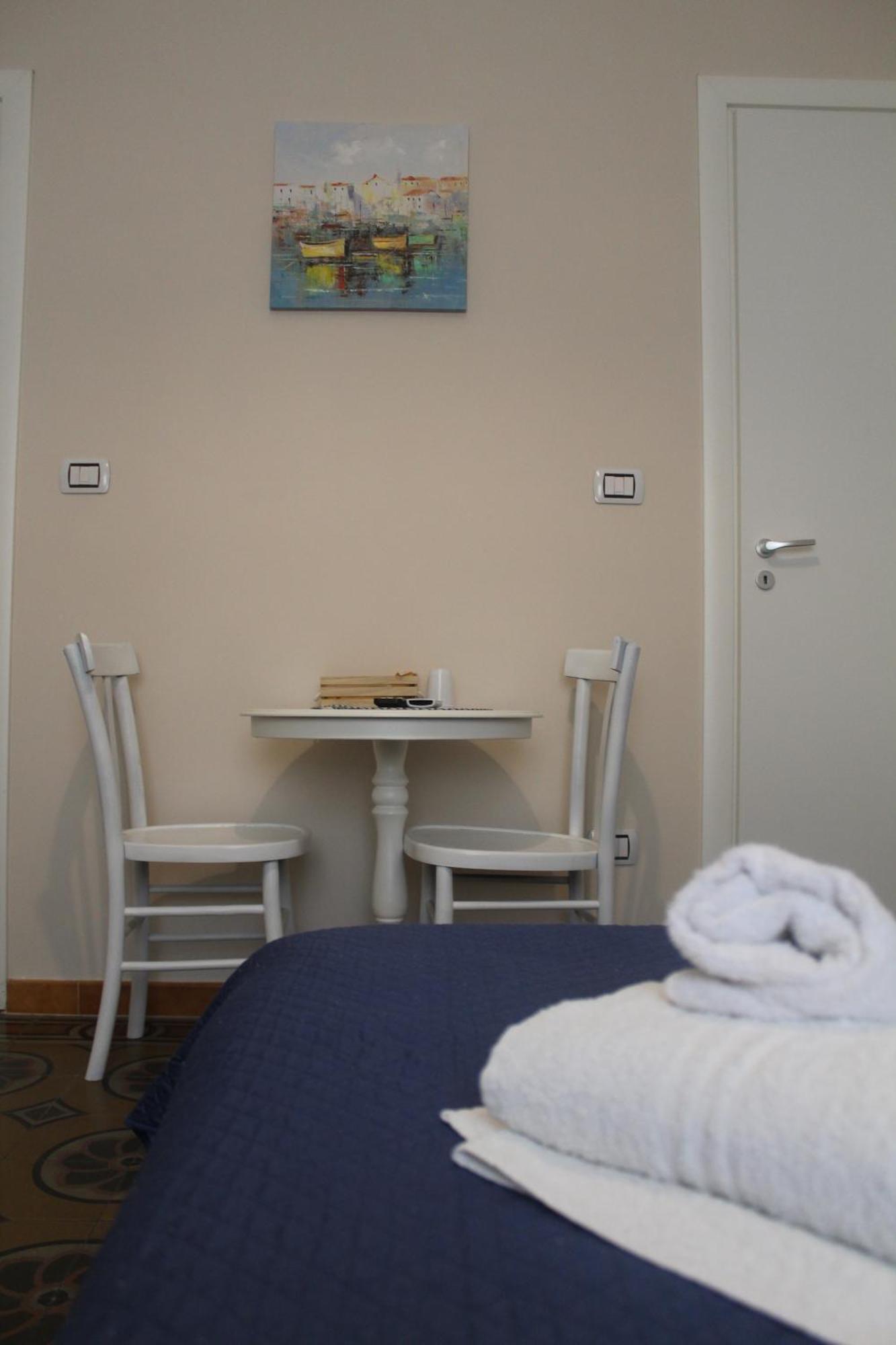 Donna Melina Bed & Breakfast Mileto Luaran gambar