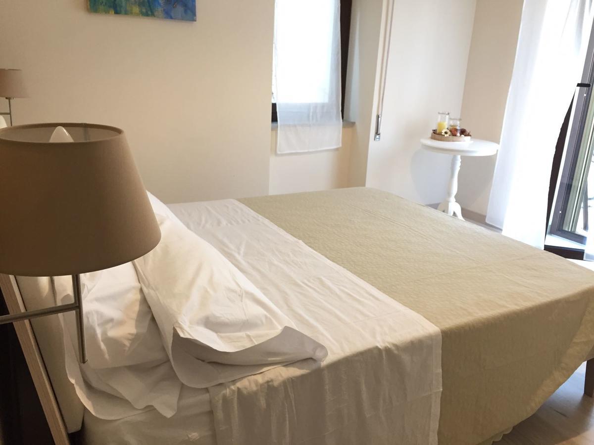 Donna Melina Bed & Breakfast Mileto Luaran gambar
