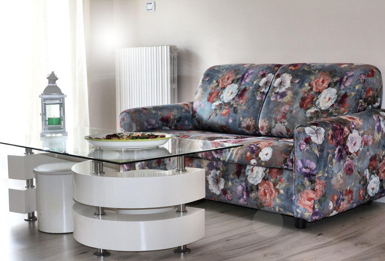 Donna Melina Bed & Breakfast Mileto Luaran gambar